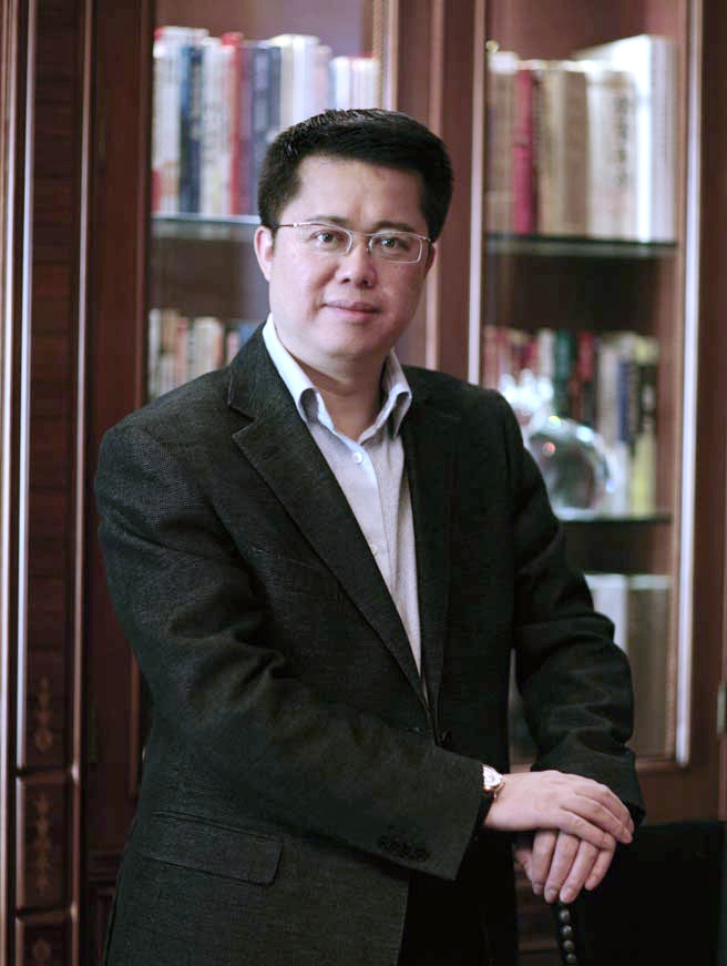 19管飛  執(zhí)行會(huì)長(zhǎng)  第十二屆全國(guó)政協(xié)委員、錦繡集團(tuán)董事局主席.jpg